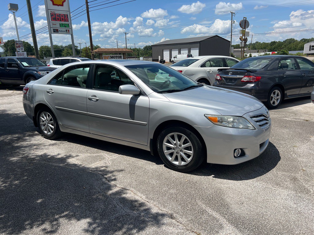 2011 Toyota Camry Image 5
