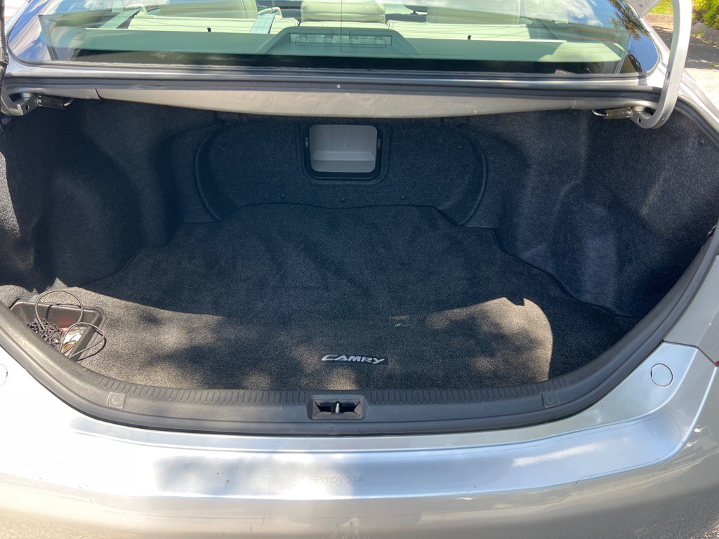 2011 Toyota Camry Image 10