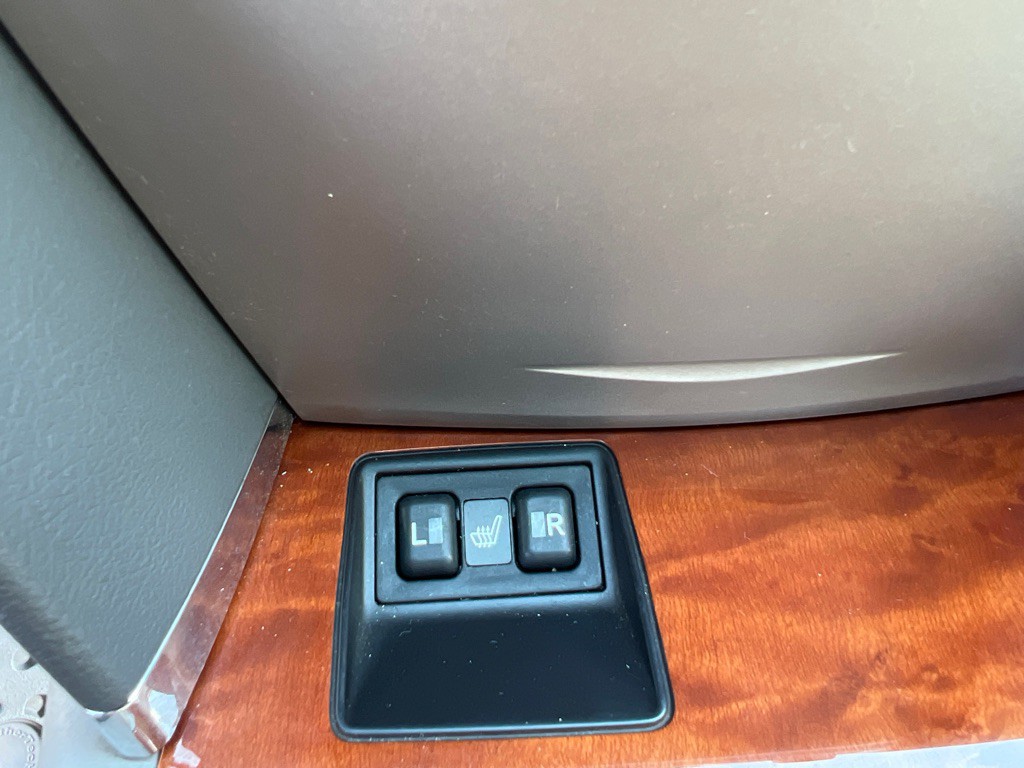 2011 Toyota Camry Image 16
