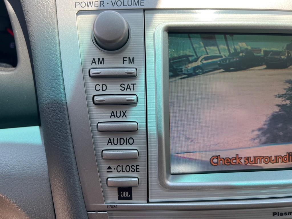 2011 Toyota Camry Image 20