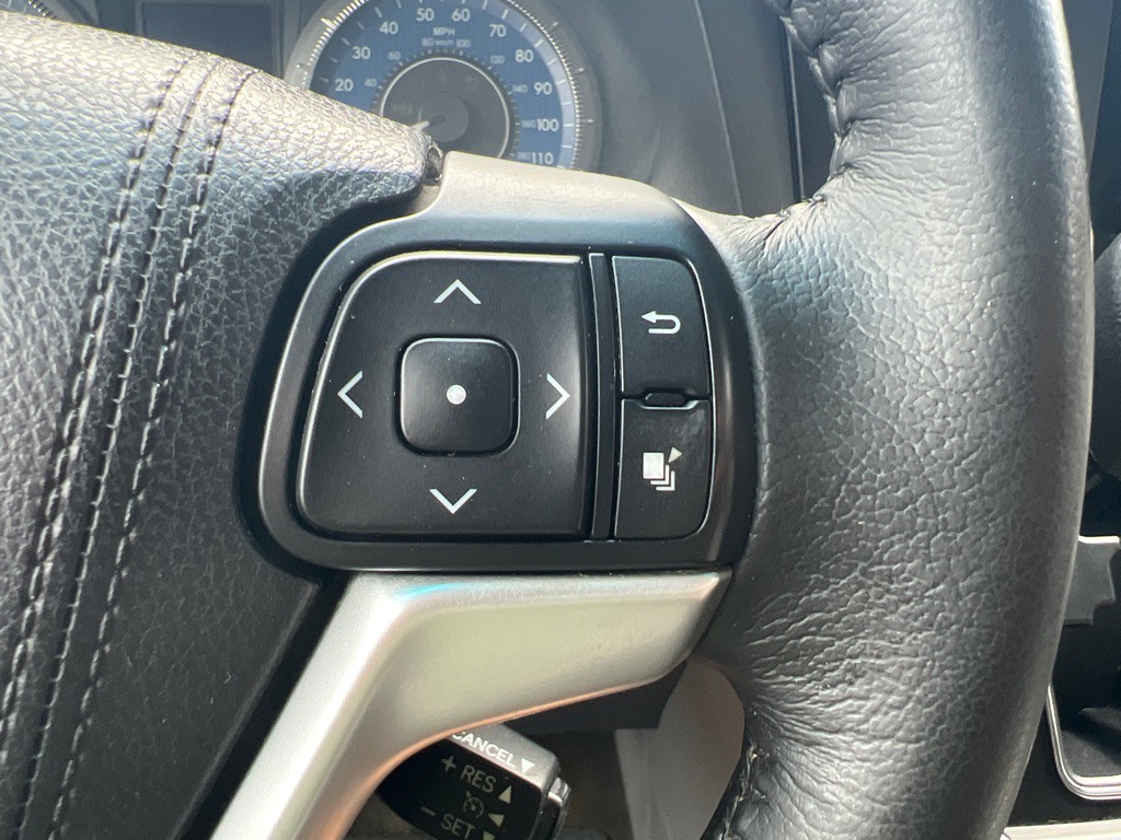 2015 Toyota Sienna Image 18