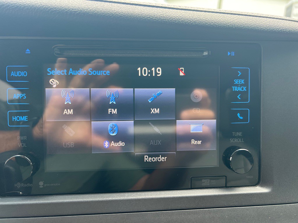 2015 Toyota Sienna Image 24