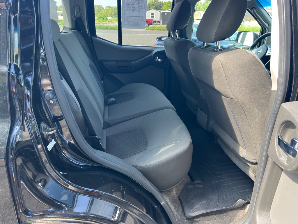 2011 Nissan Xterra Image 11