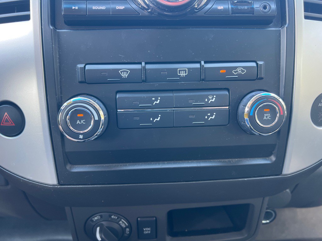 2011 Nissan Xterra Image 16