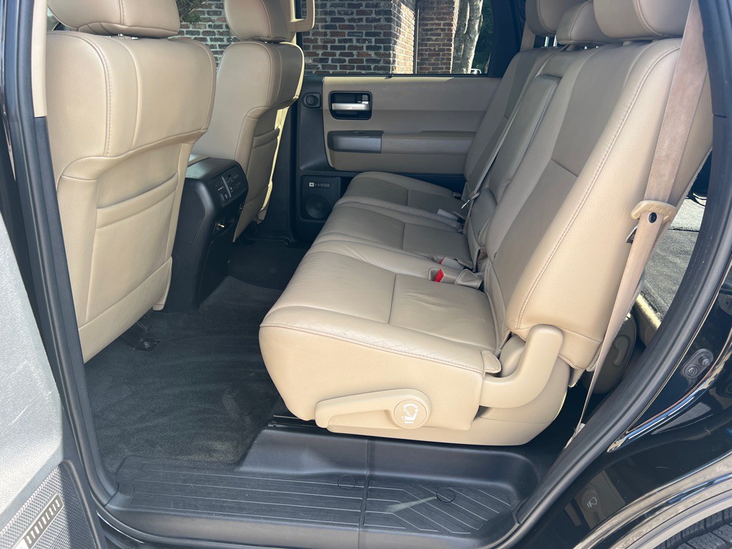 2012 Toyota Sequoia Image 9