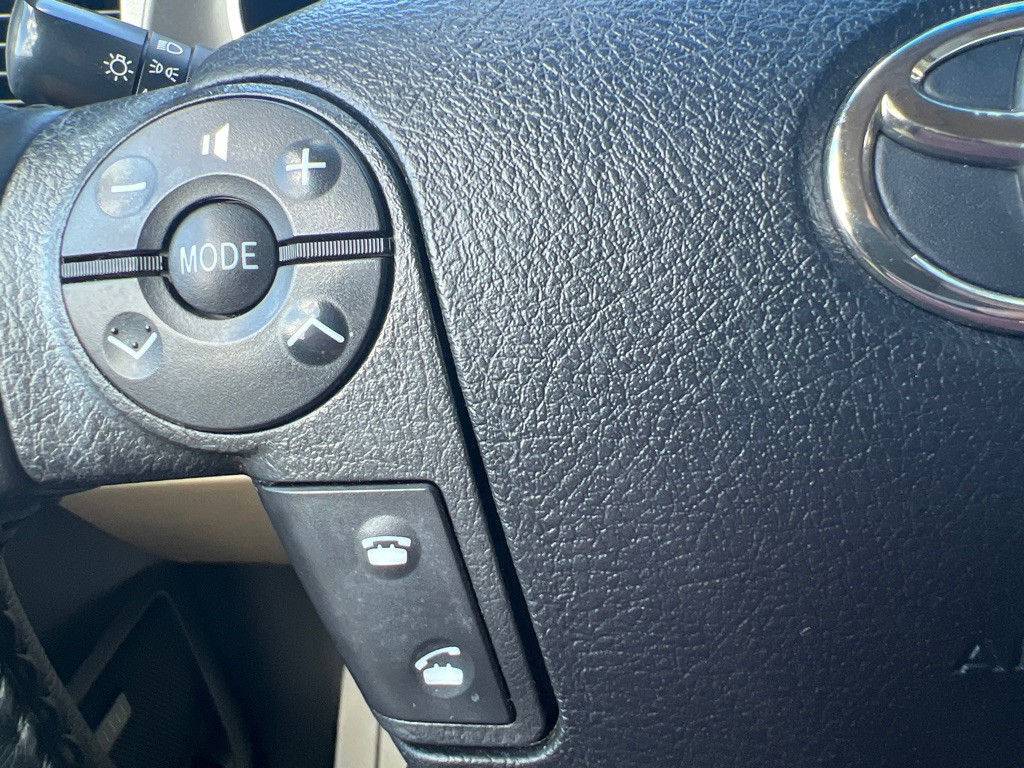 2012 Toyota Sequoia Image 18