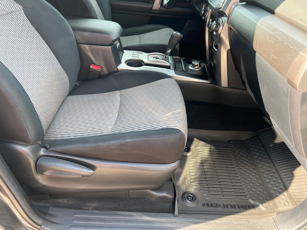 2015 Toyota 4Runner Image 11