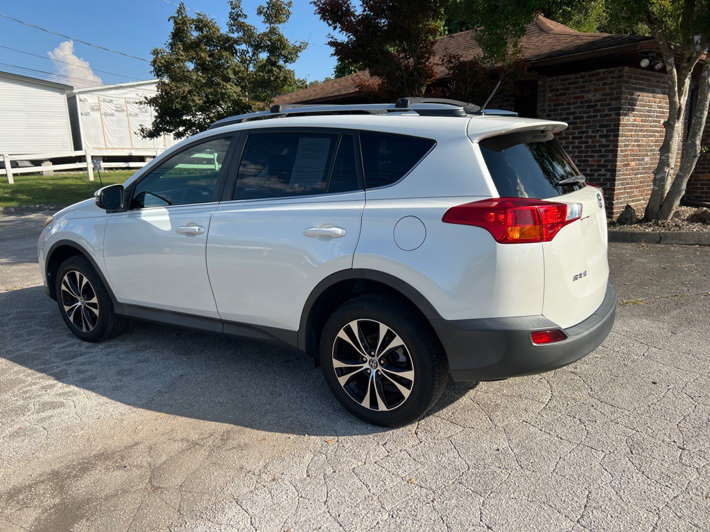 2015 Toyota Rav4 Image 2