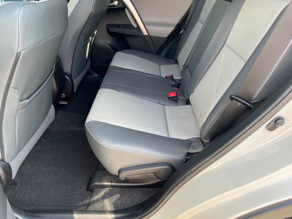 2015 Toyota Rav4 Image 10