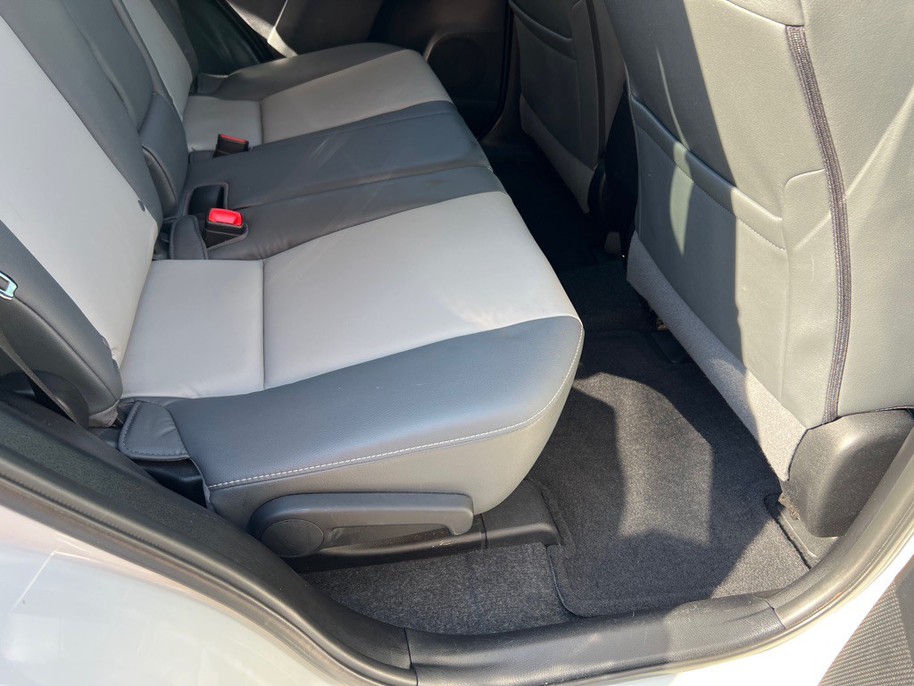 2015 Toyota Rav4 Image 13