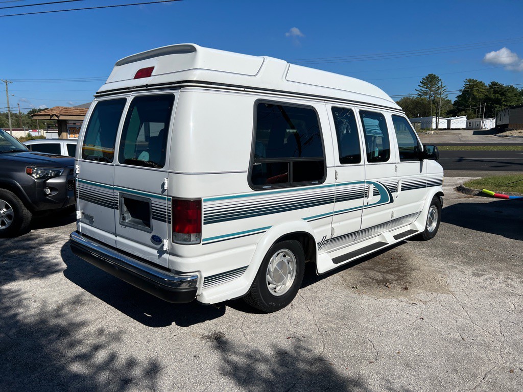 1996 Ford Econoline Image 4