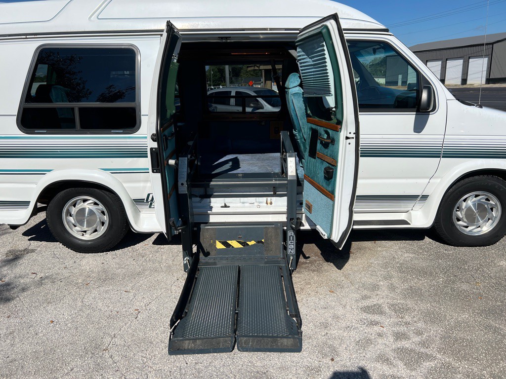 1996 Ford Econoline Image 7
