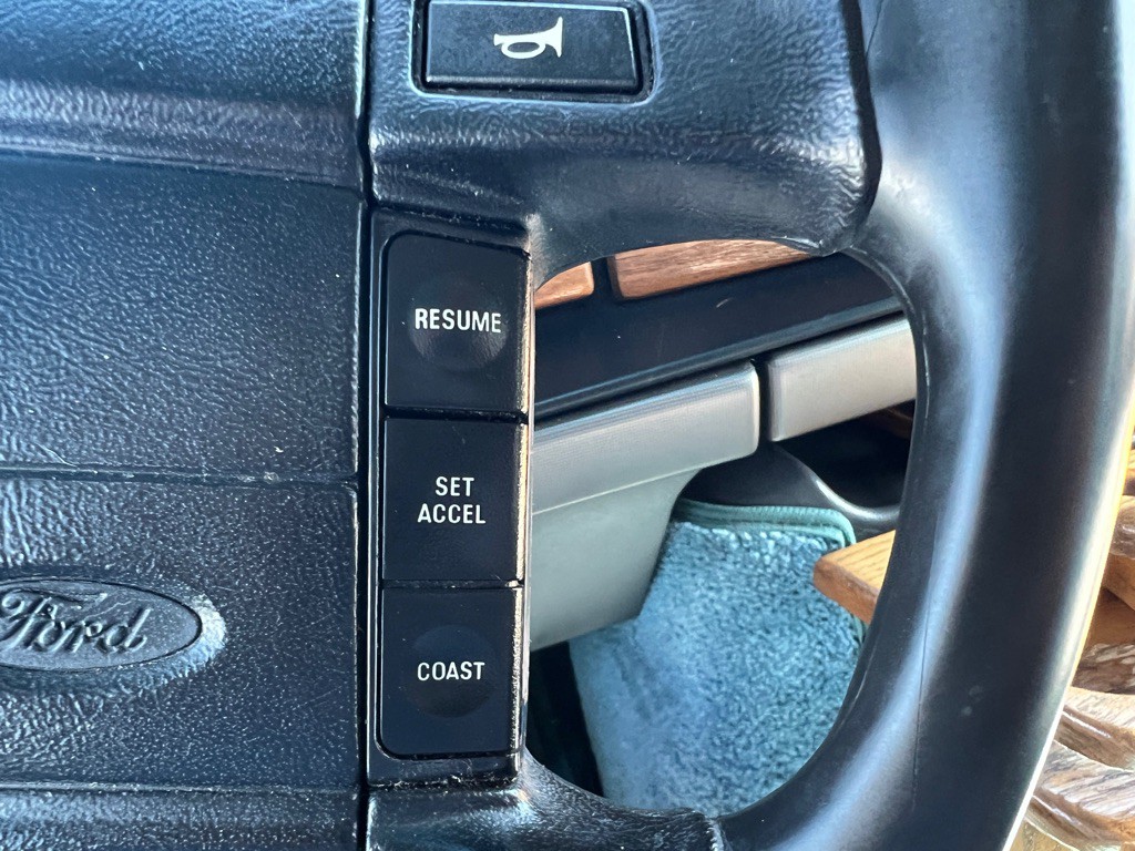 1996 Ford Econoline Image 14