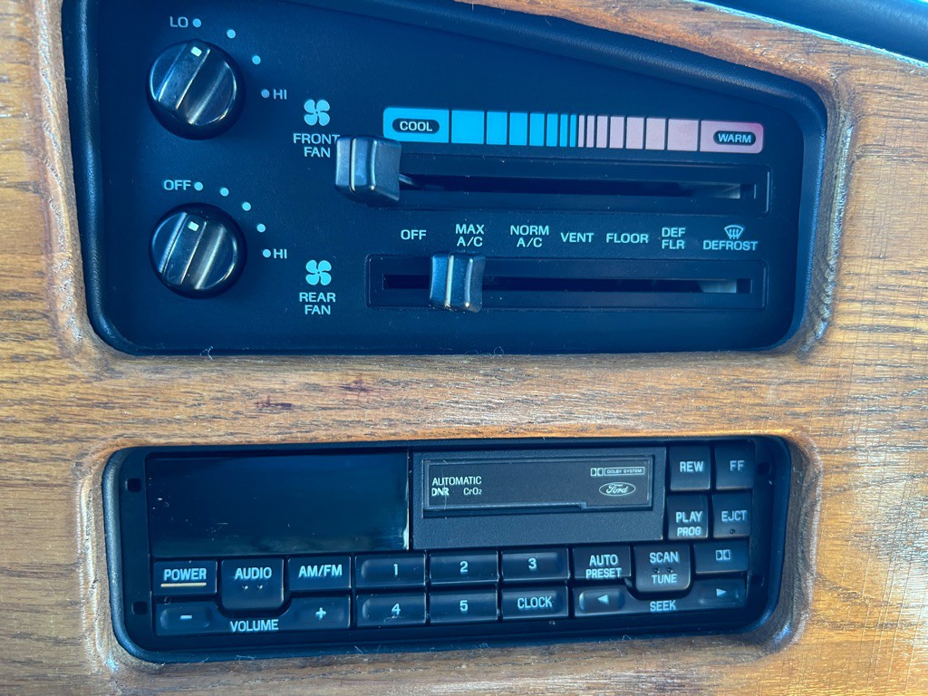1996 Ford Econoline Image 15