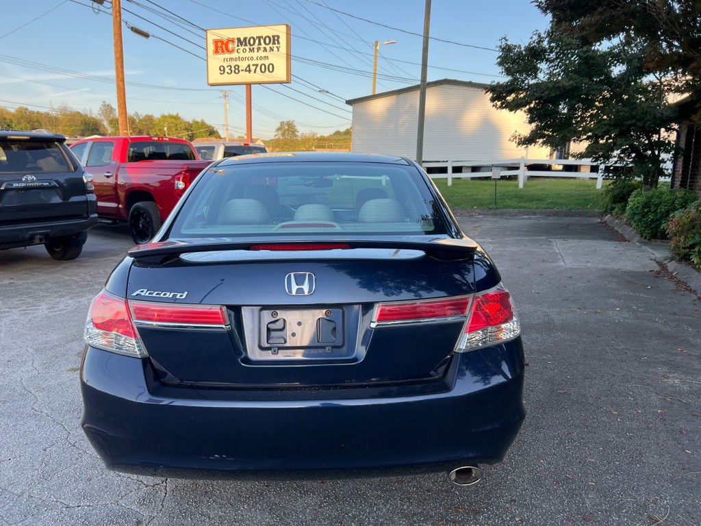 2011 Honda Accord Image 3