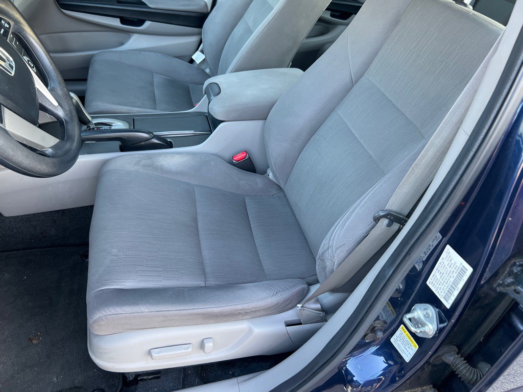 2011 Honda Accord Image 7