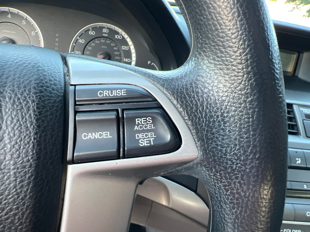 2011 Honda Accord Image 12
