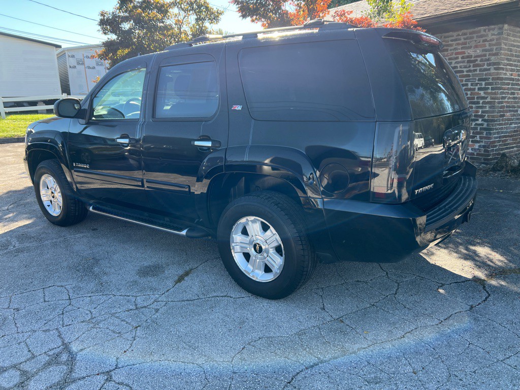 2008 Chevrolet Tahoe Image 2