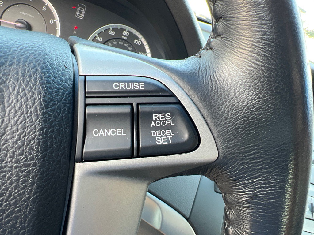 2009 Honda Accord Image 18