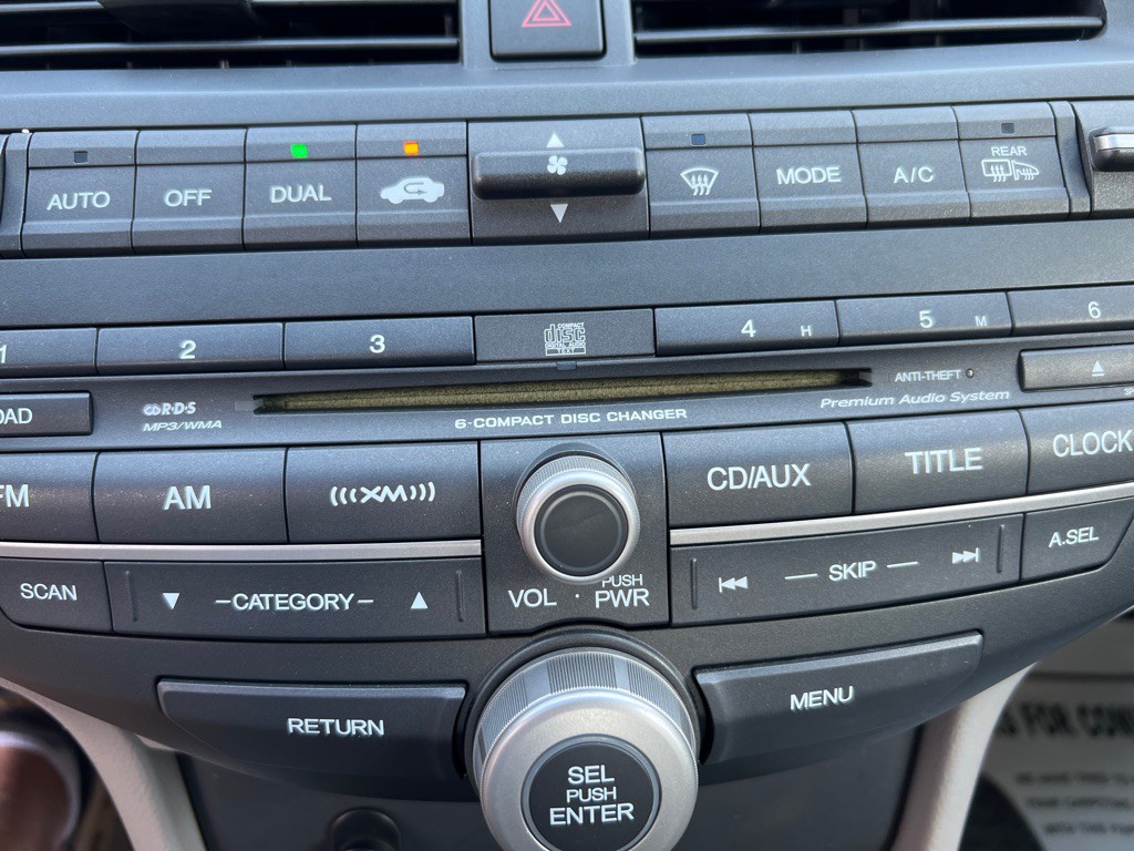 2009 Honda Accord Image 19