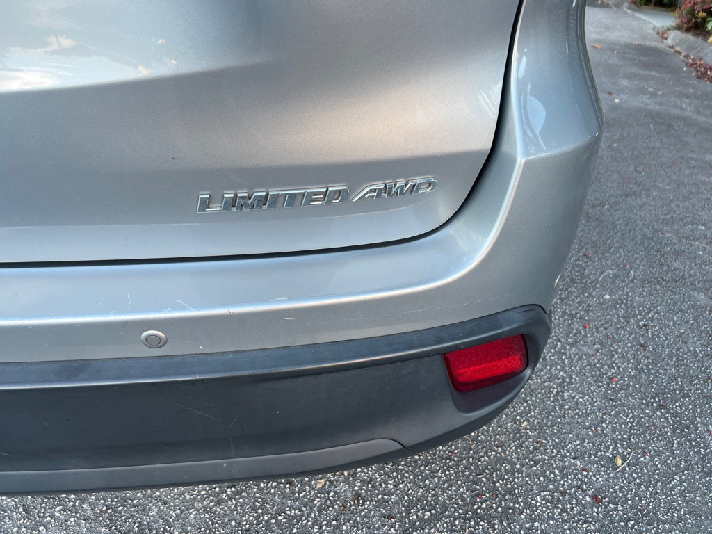 2015 Toyota Highlander Image 4