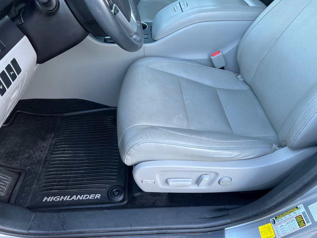 2015 Toyota Highlander Image 9