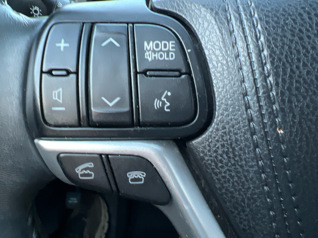 2015 Toyota Highlander Image 20