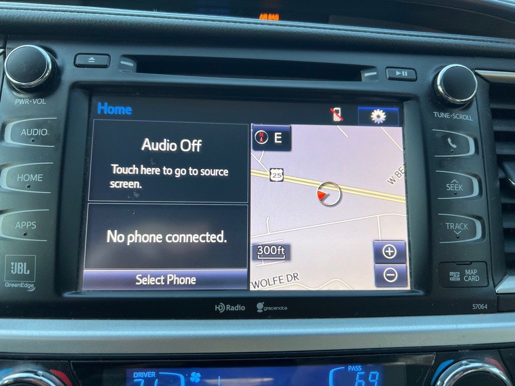 2015 Toyota Highlander Image 22