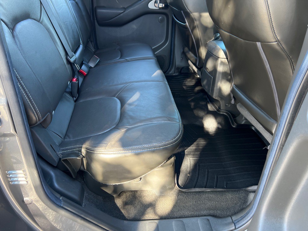 2017 Nissan Frontier Image 11