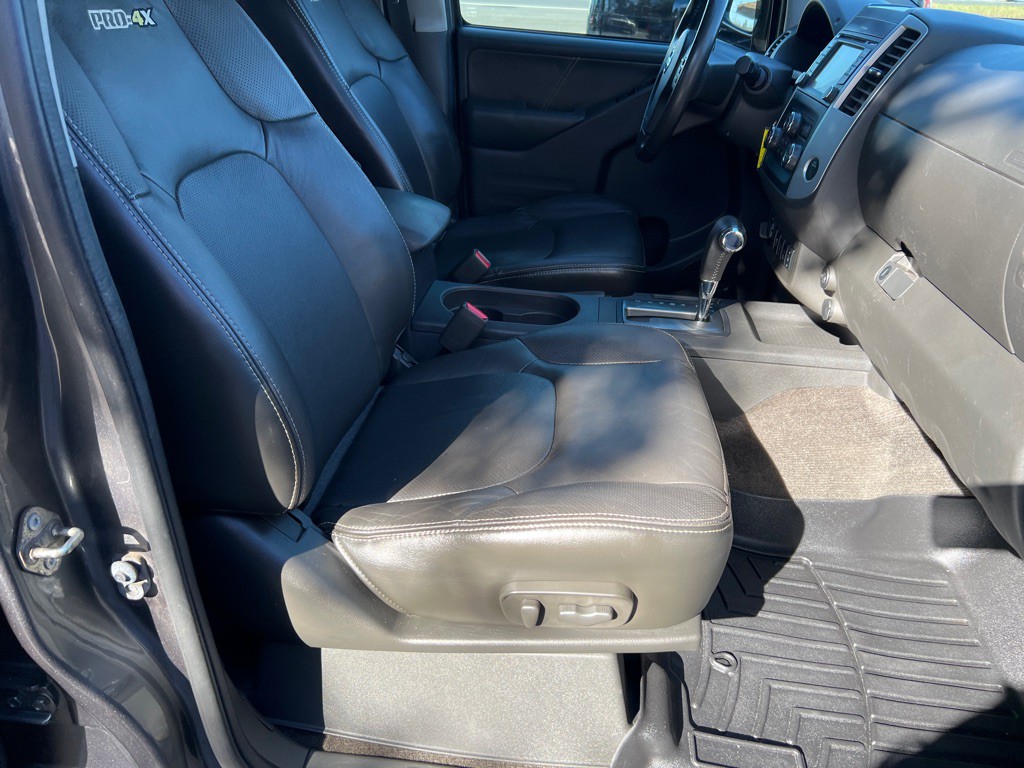 2017 Nissan Frontier Image 12