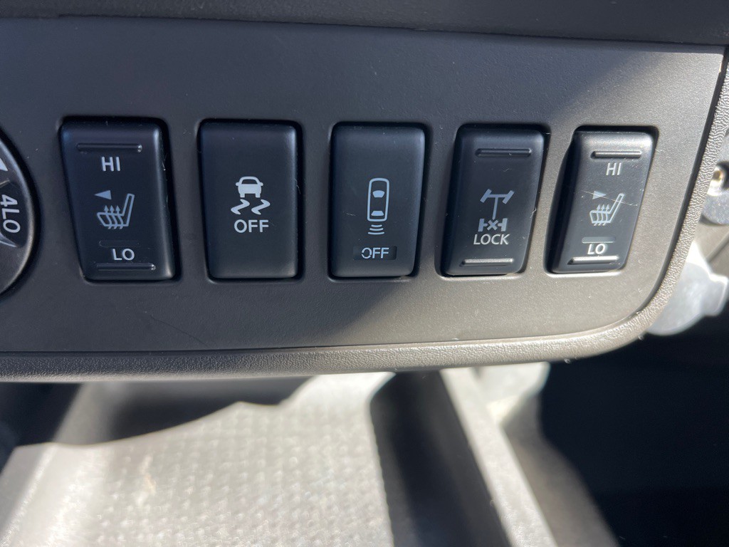 2017 Nissan Frontier Image 13