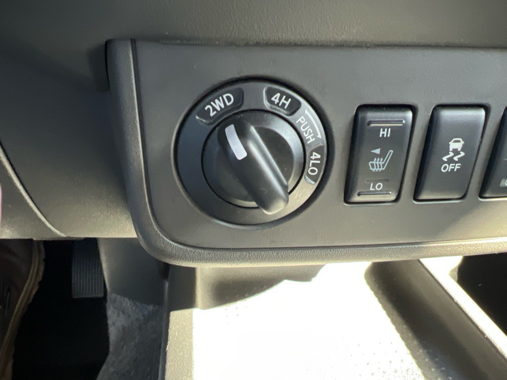 2017 Nissan Frontier Image 14