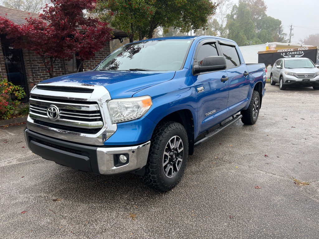 2017 Toyota Tundra Image 1