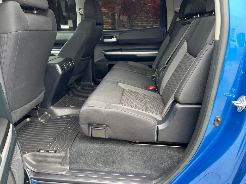 2017 Toyota Tundra Image 8