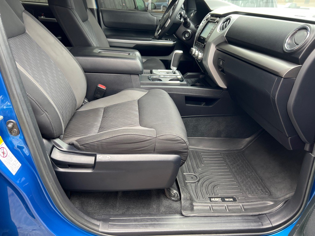 2017 Toyota Tundra Image 11