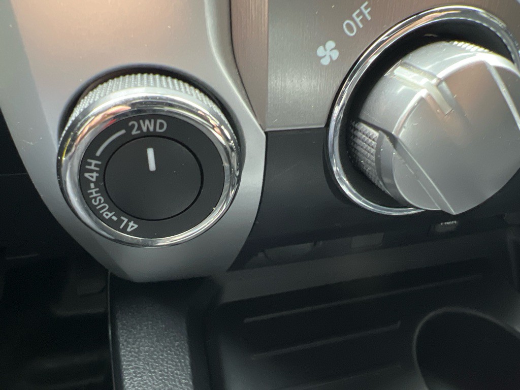 2017 Toyota Tundra Image 15