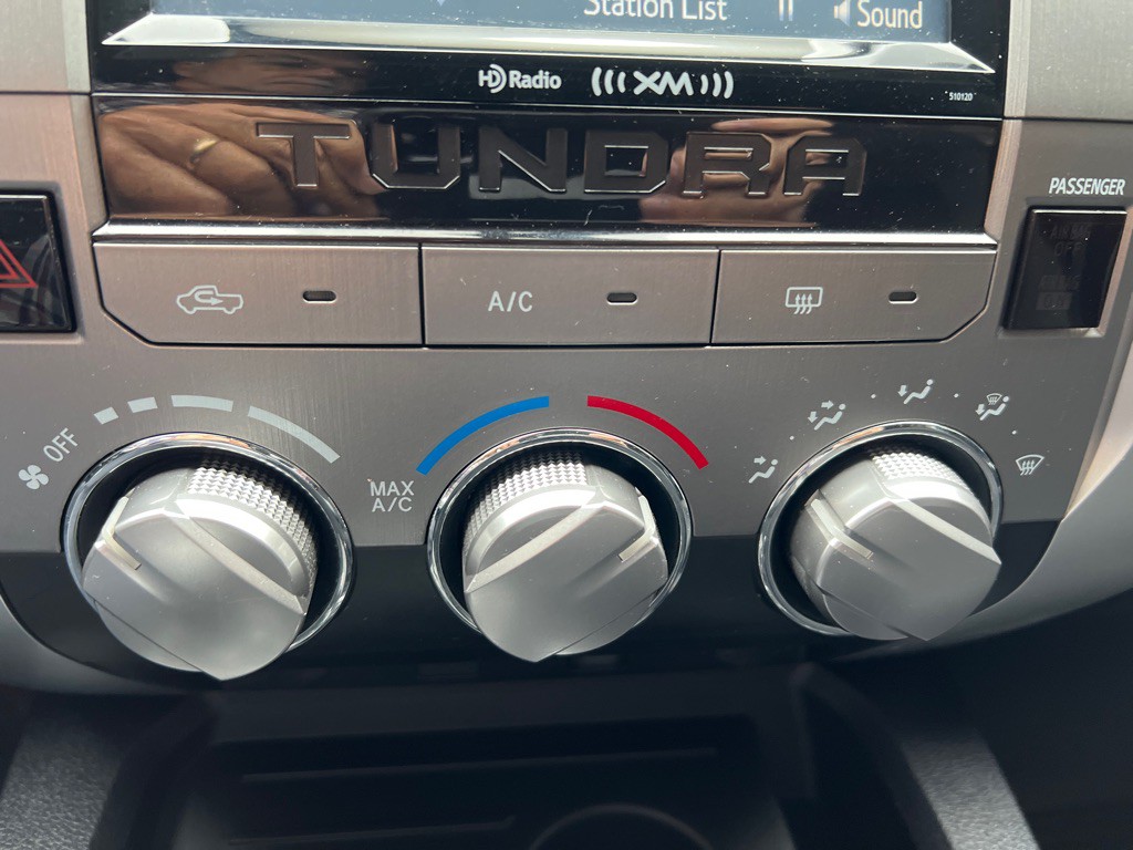 2017 Toyota Tundra Image 19