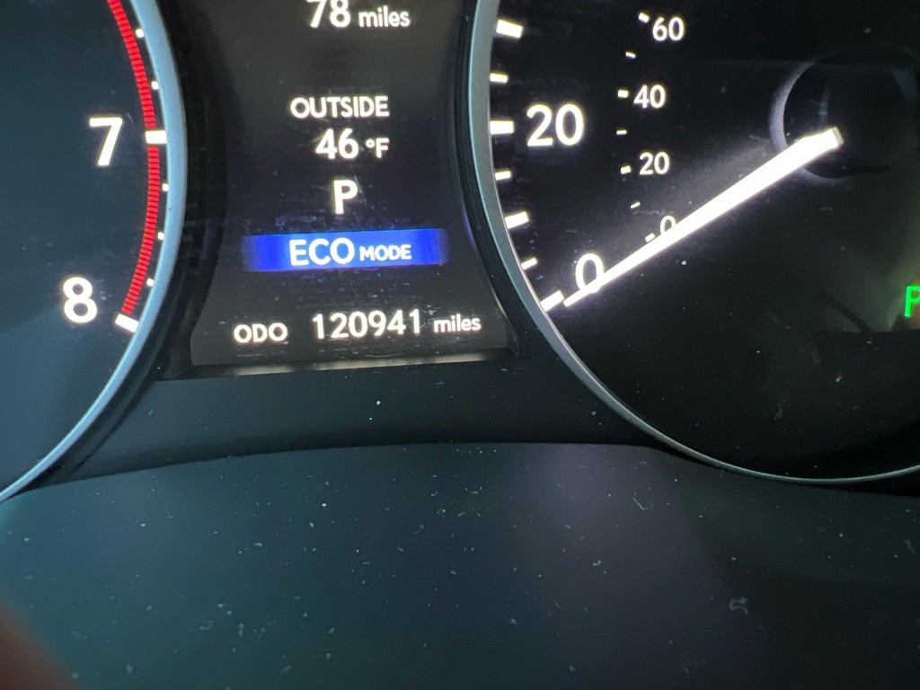 2013 Lexus ES Image 24