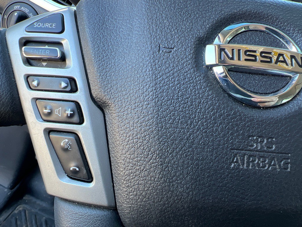 2017 Nissan Titan Image 15