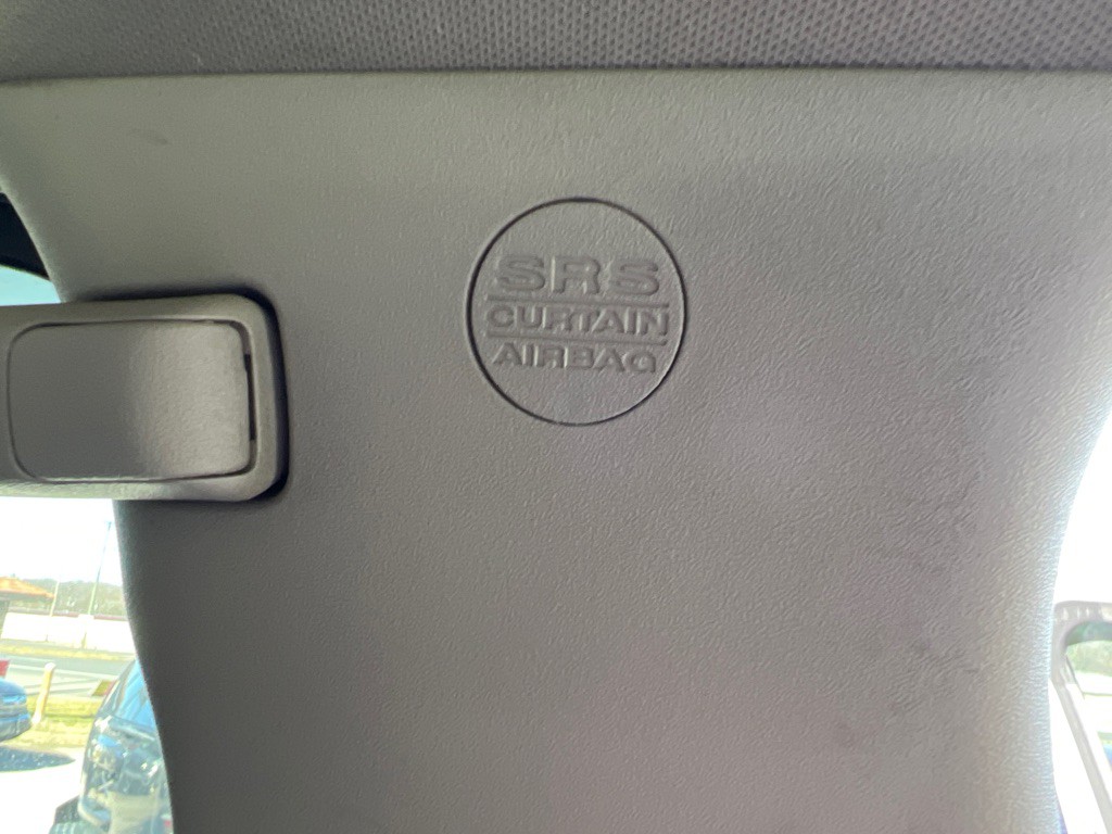 2017 Nissan Titan Image 16