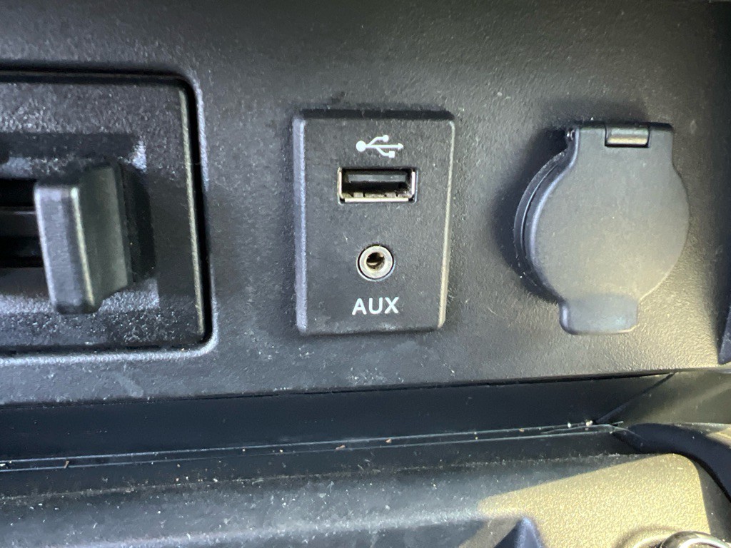 2017 Nissan Titan Image 18