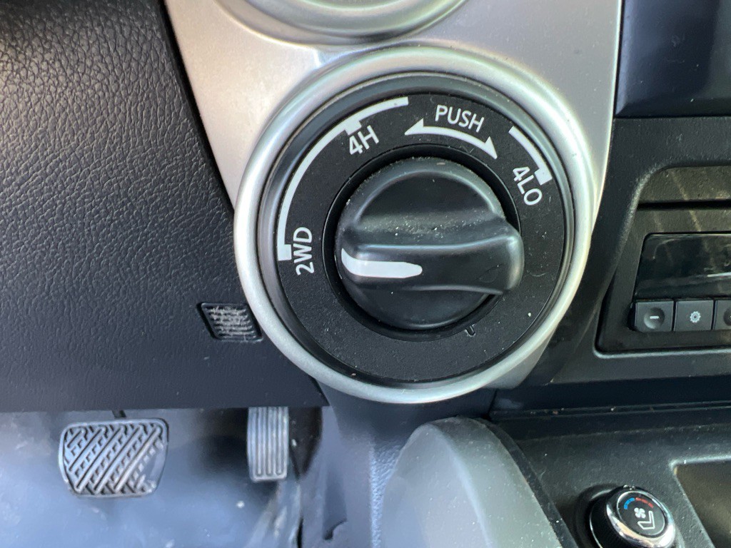 2017 Nissan Titan Image 20