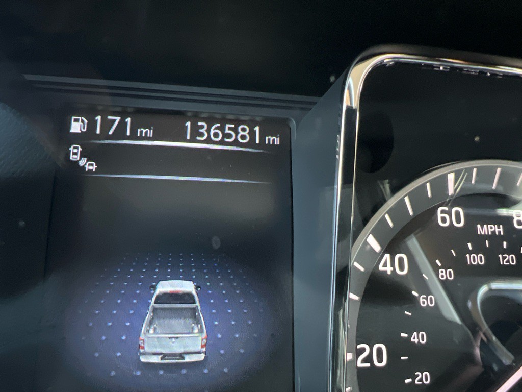 2017 Nissan Titan Image 28