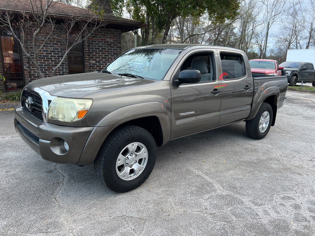 2011 Toyota Tacoma Image 1