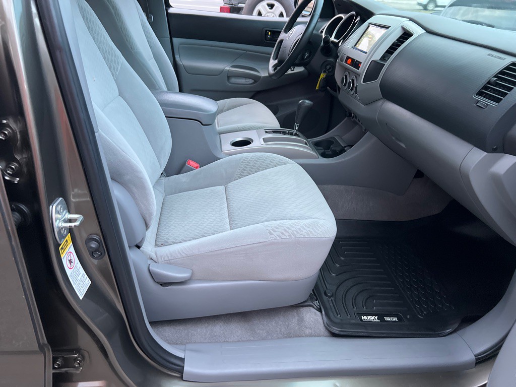 2011 Toyota Tacoma Image 10