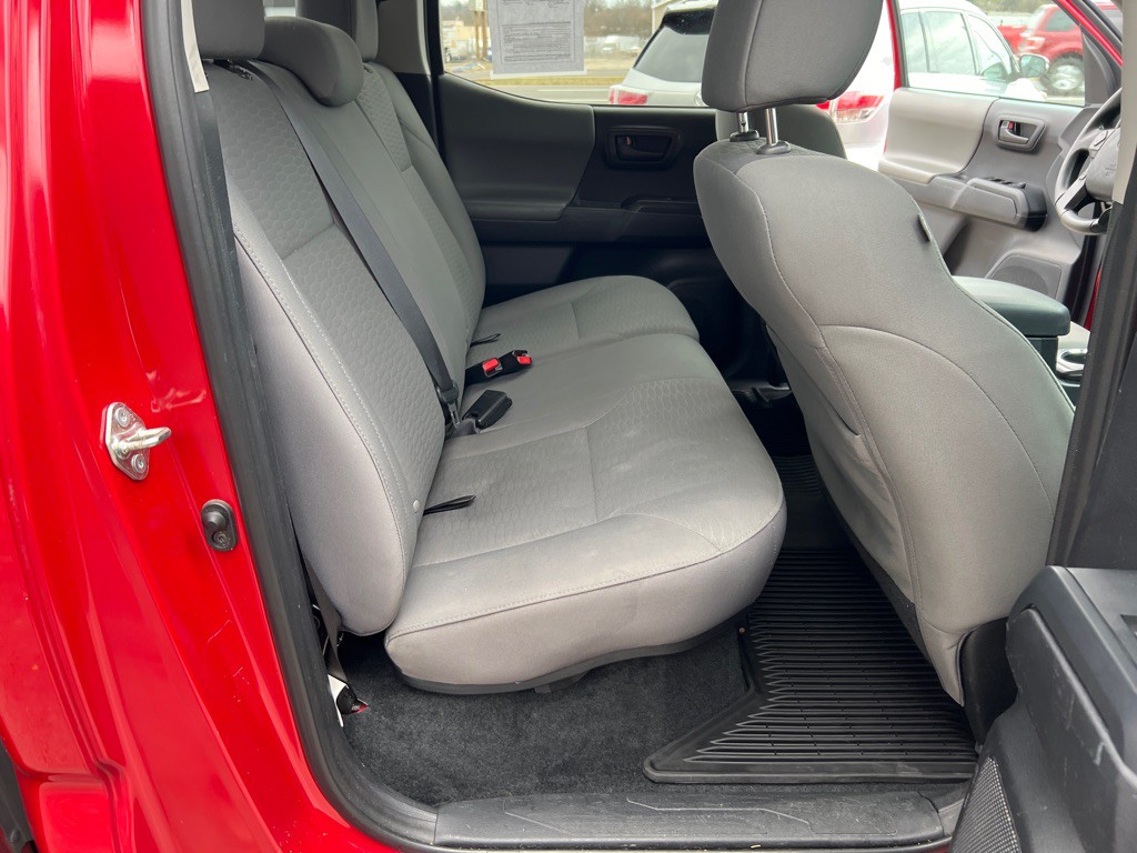 2019 Toyota Tacoma Image 9