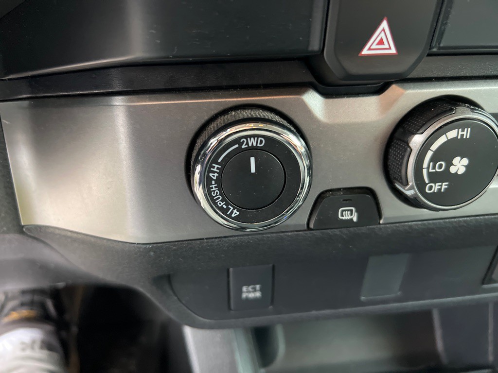 2019 Toyota Tacoma Image 17