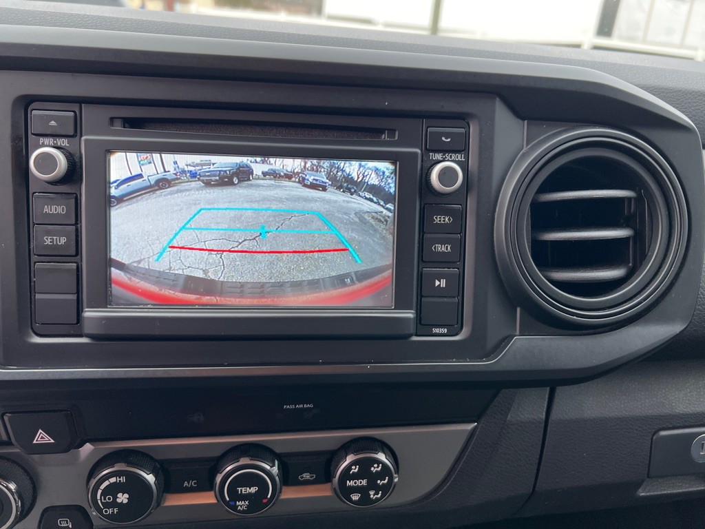 2019 Toyota Tacoma Image 19