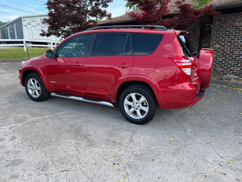 2010 Toyota Rav4 Image 2