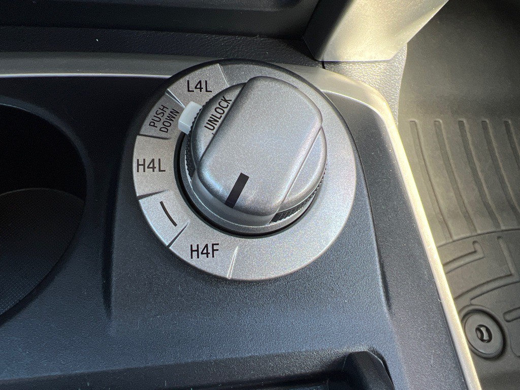 2013 Toyota 4Runner Image 23